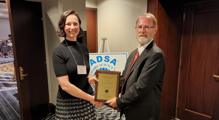 Dr. Katy Proudfoot receives the American Dairy Science Association Foundation's Scholar Award in Dairy Production. Dr. Katy Proudfoot receives the American Dairy Science Association Foundation's Scholar Award in Dairy Production.