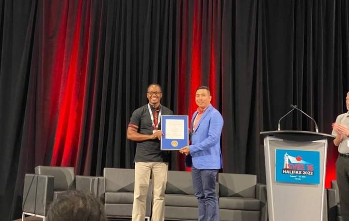 Dr. Dennis Makau receives the Wayne Martin ISVEE Emerging Scientist Award.