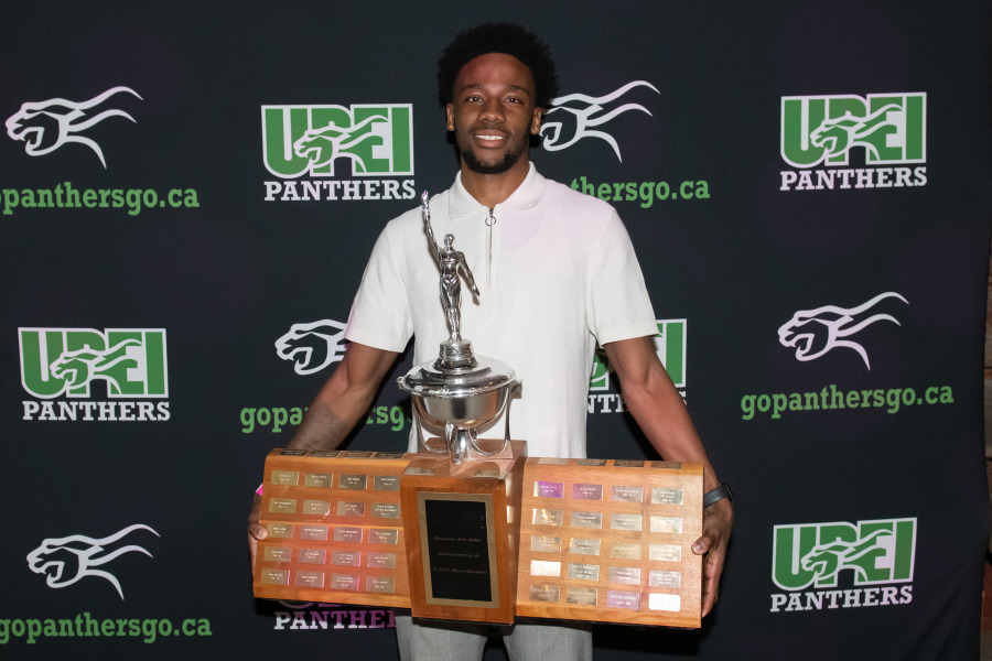 UPEI Men's Basketball star Elijah Miller is the 2023 UPEI Alumni Association Outstanding Male Athlete of the Year.