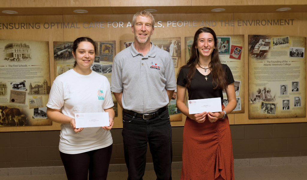 AVC Poster Winners AVC Student award winners with Dean Dr. VanLeeuwen