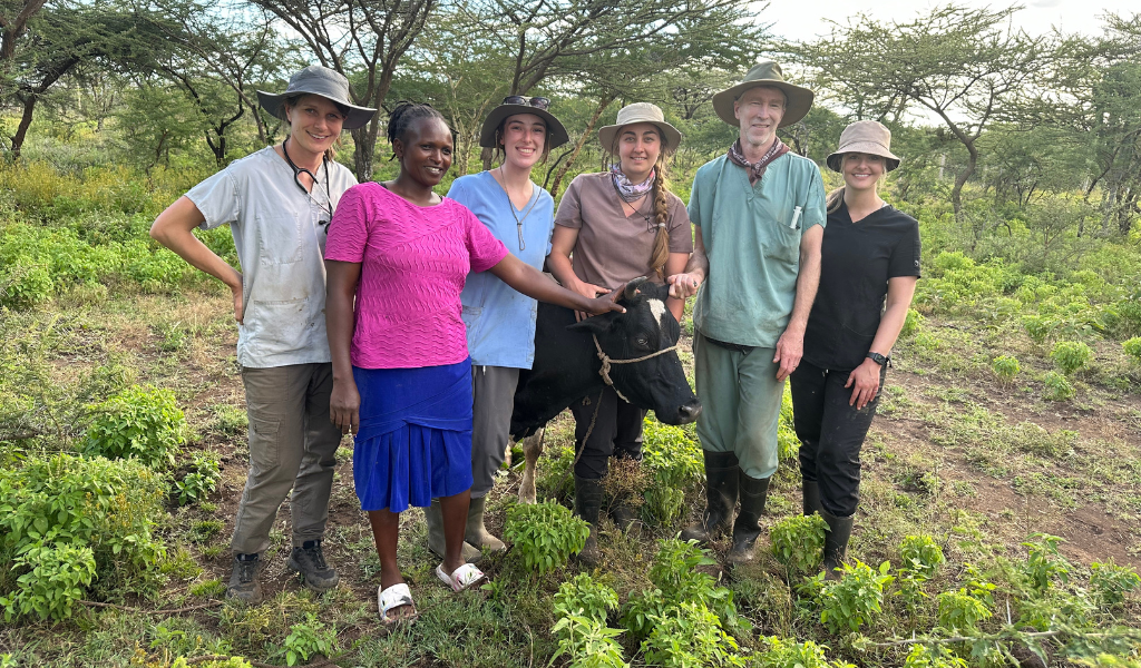 AVC faculty and students in Kenya