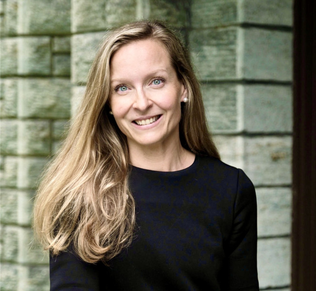 Dr. Jessica Riddell Dr. Jessica Riddell
