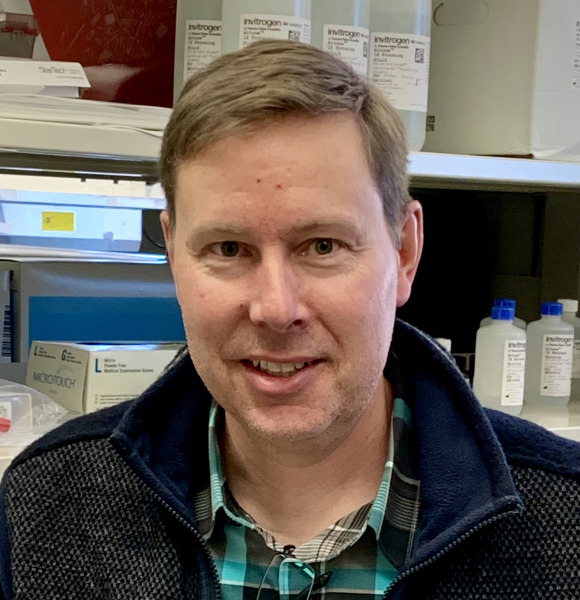 Dr. Joe Gordon joins UPEI photo of man in a lab