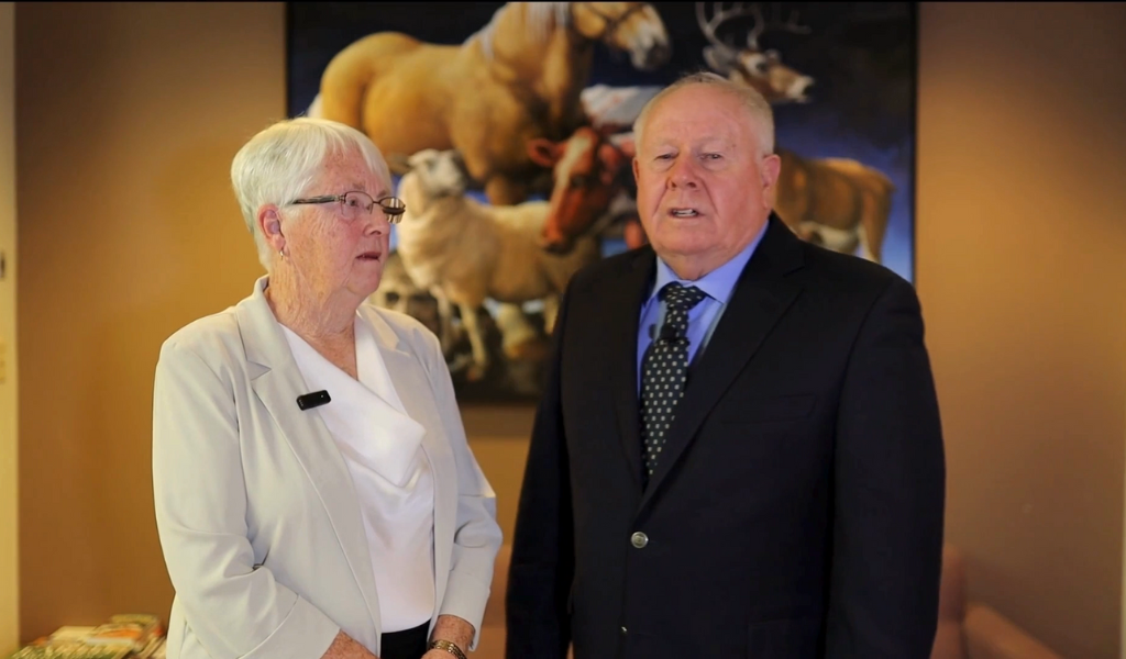 Dr. Teresa and Ken Mellish, Green Hat Award recipients 2023 Dr. Teresa and Ken Mellish, Green Hat Award recipients 2023