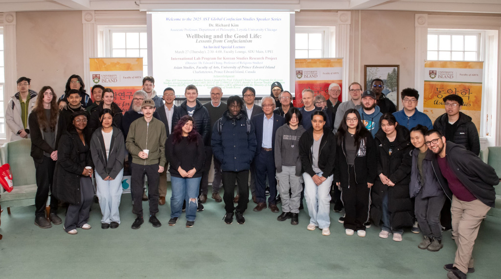 Participants at Dr. Richard Kim's talk during the Asian Studies International Speakers Series Asian Studies International Speakers Series