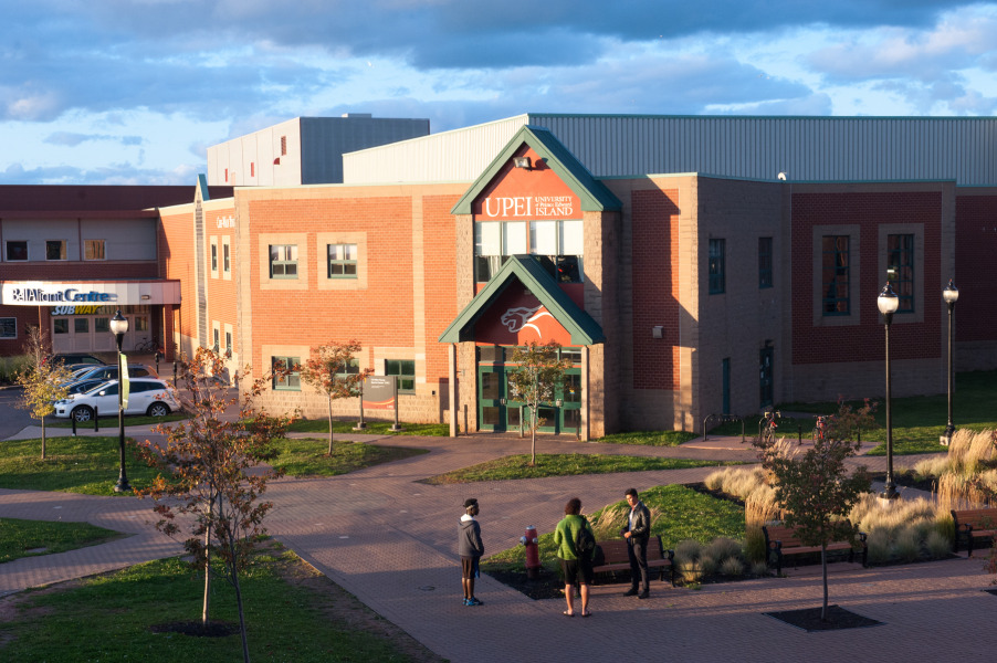 Chi-Wan Young Sports Centre