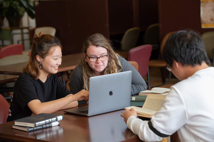 Students study in the libary