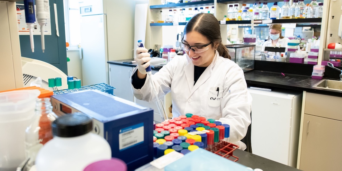 upei chemistry graduate maggie leclair working in a laboratory