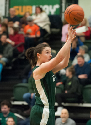 A female basketball player