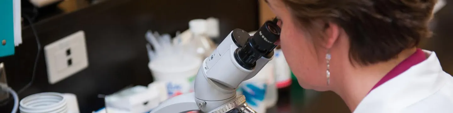 diagnostic services lab microscope